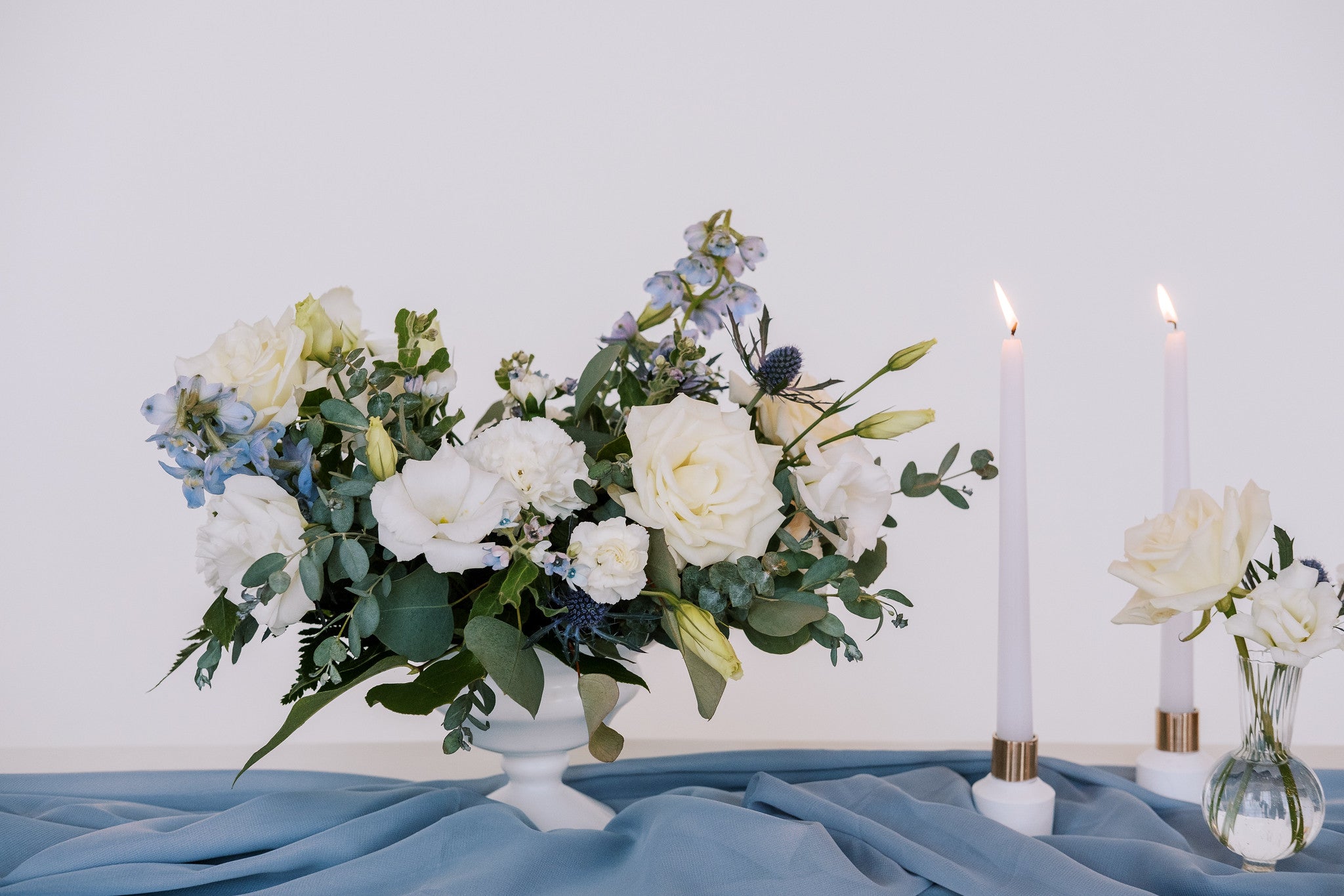How to Get Blue and Cream Wedding Flowers