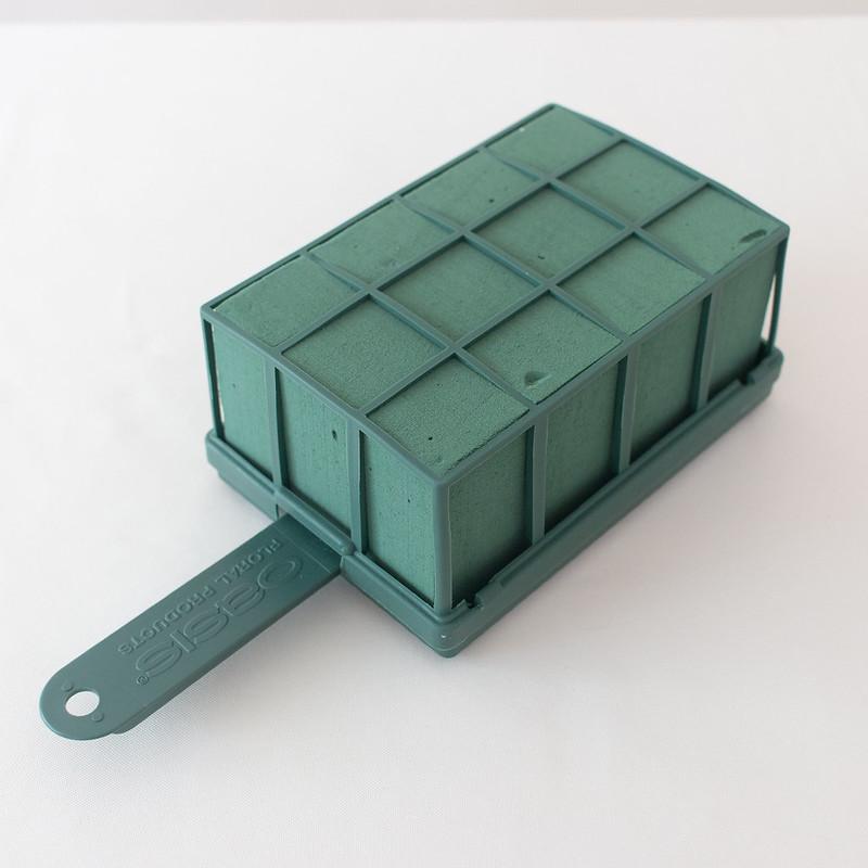 Medium Wet Foam Cage