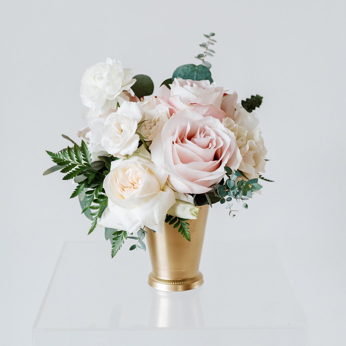 Gold Mint Julep Plastic Cups for DIY Centerpieces