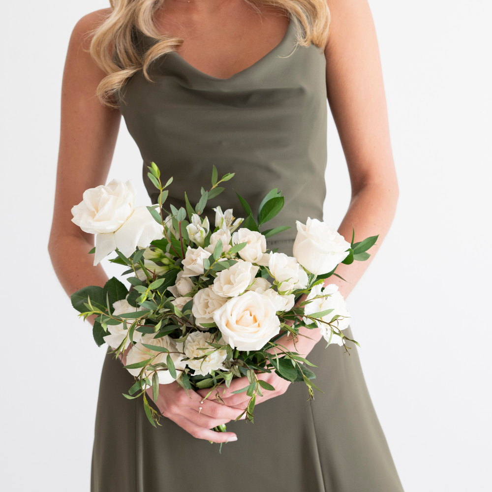 Cream Bridesmaid Bouquet | Flower Moxie DIY Wedding Flowers 8 - per Bouquet Cream Bridesmaid Bouquet | Flower Moxie DIY Wedding Flowers 8 - per Bouquet