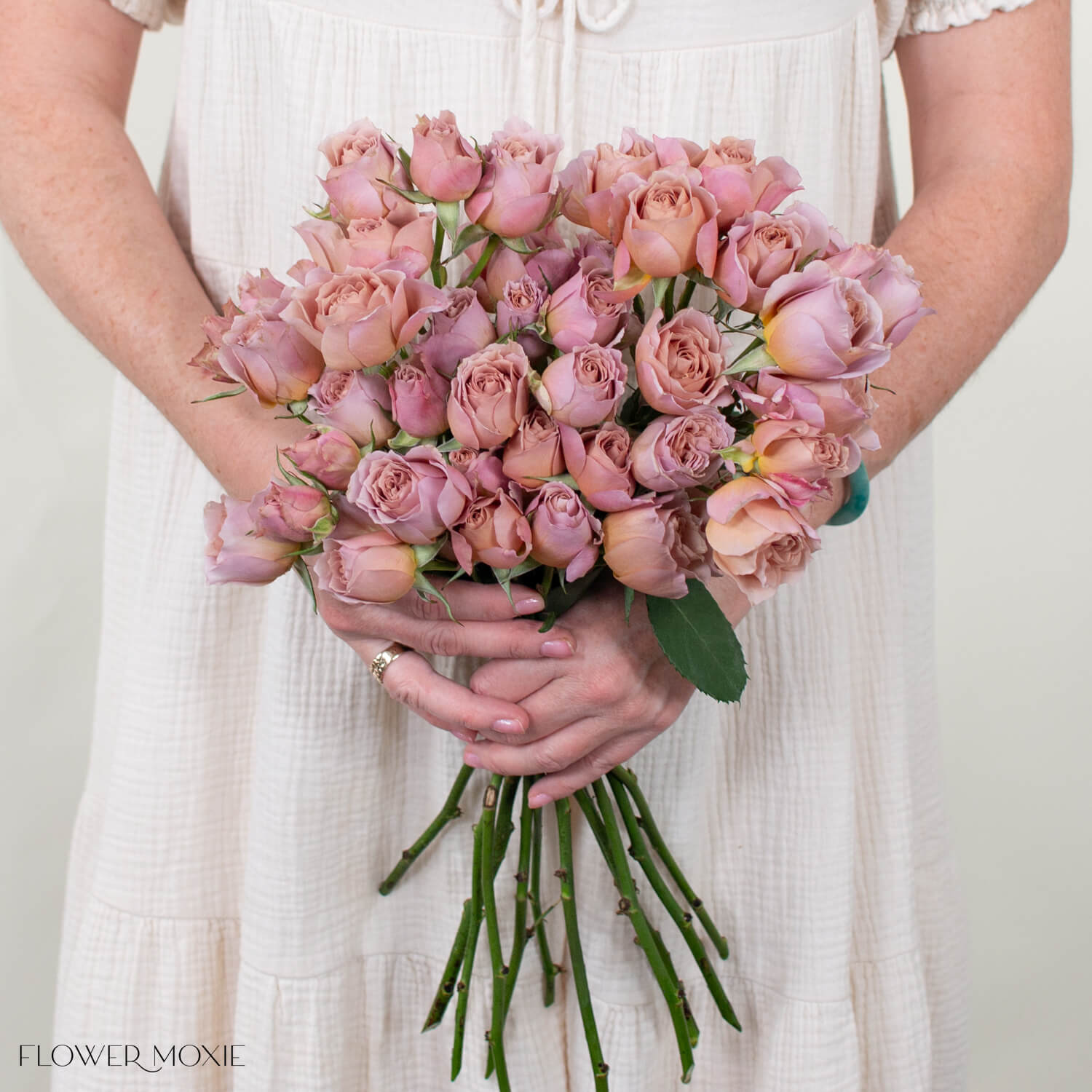 Sandy Pink Loli Spray Garden Roses | Bulk Wedding Flowers - Flower