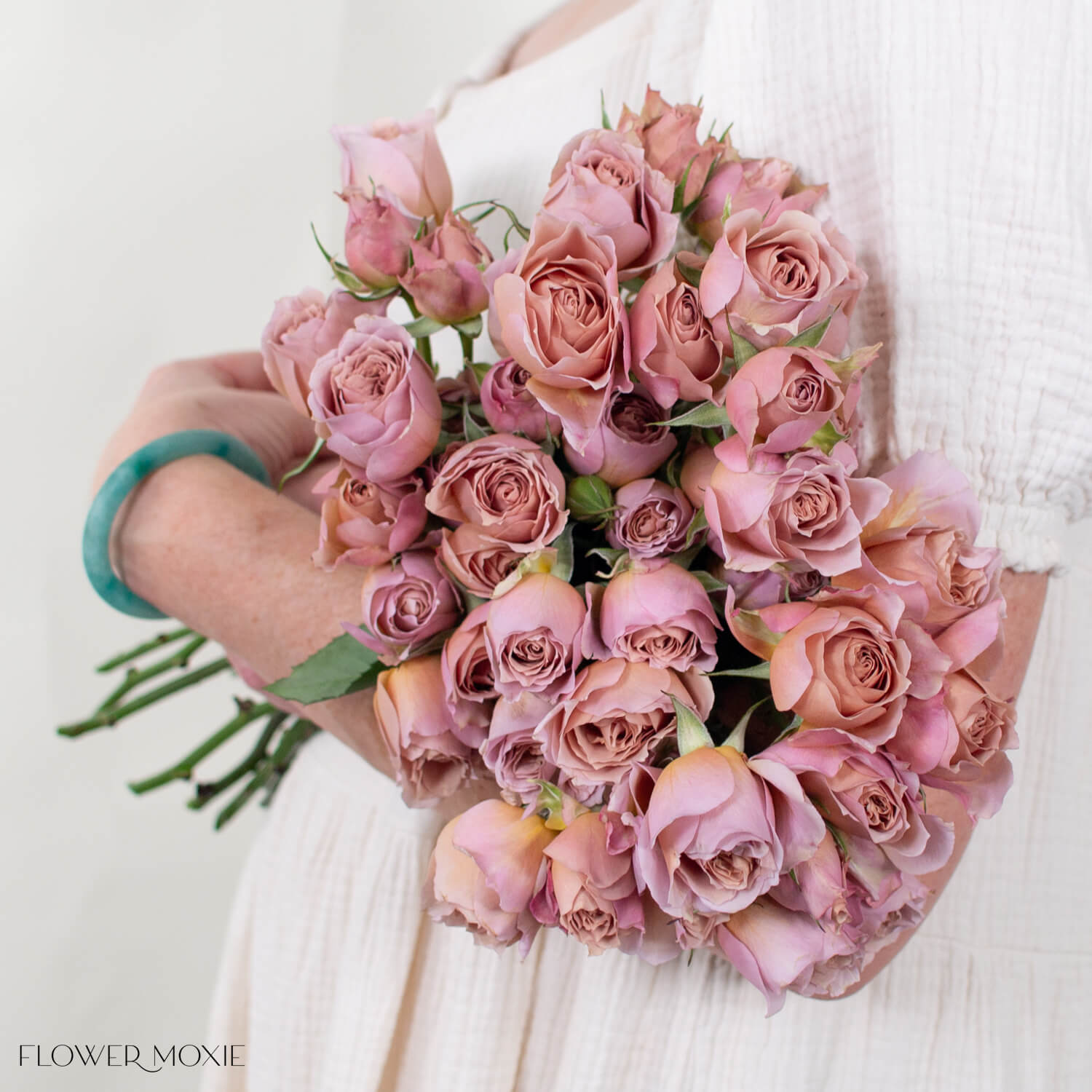 Mauve Loli Spray Garden Roses | Bulk Wedding Flowers - Flower Moxie