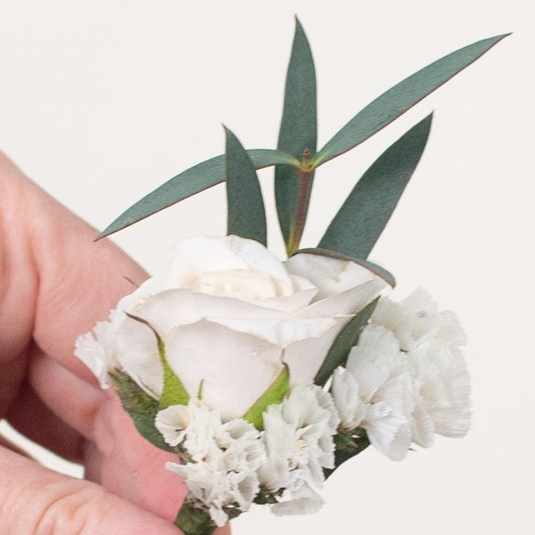 Cream Modern Premade Boutonniere