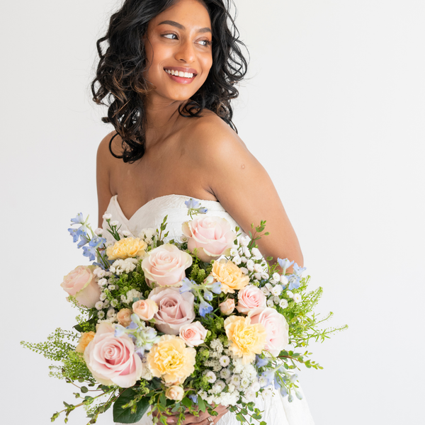 フラワー・リース shaggy white chocolat bouquet Soft Wildflower Premade Bridal Bouquet | Flower Moxie DIY