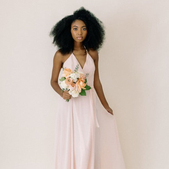 Peaches and Cream Bouquets | DIY Wedding Flowers
